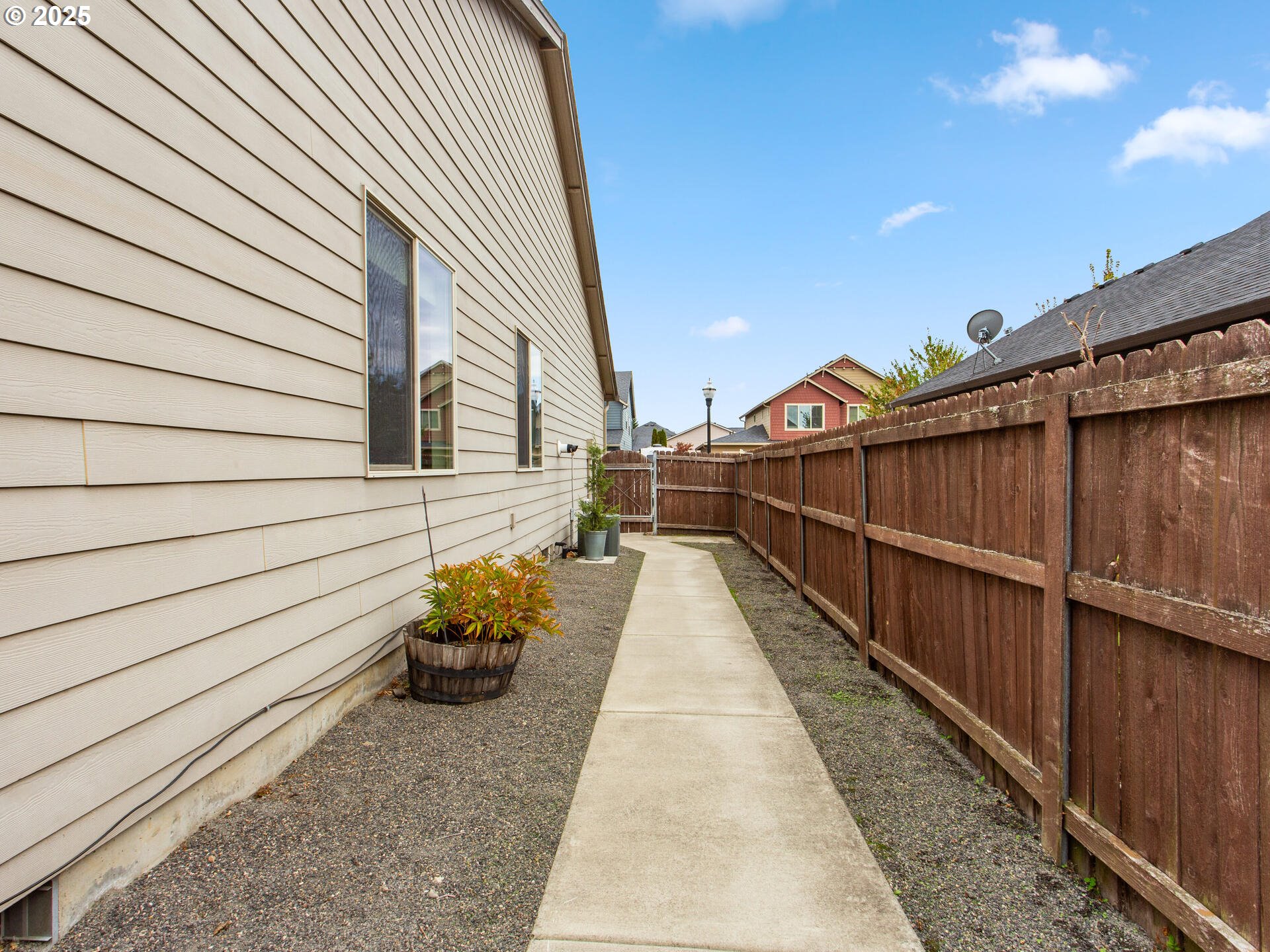 Battle Ground, Washington 98604, United States, 3 Bedrooms Bedrooms, ,2 BathroomsBathrooms,Residential,Pending,250441