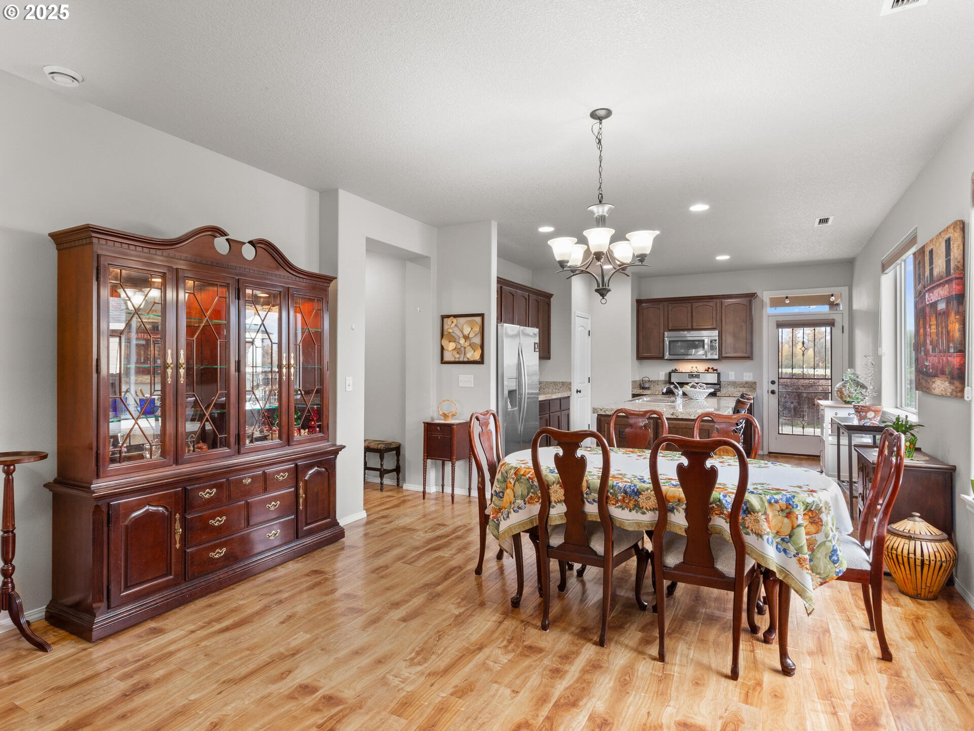 Battle Ground, Washington 98604, United States, 3 Bedrooms Bedrooms, ,2 BathroomsBathrooms,Residential,Pending,250441