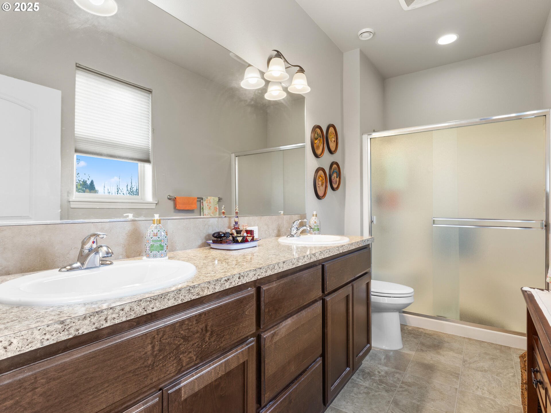 Battle Ground, Washington 98604, United States, 3 Bedrooms Bedrooms, ,2 BathroomsBathrooms,Residential,Pending,250441