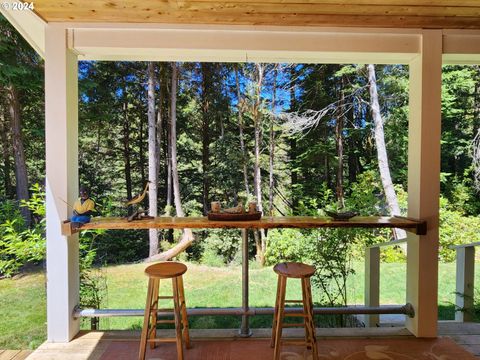 A home in Port Orford