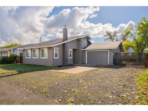 A home in Sutherlin