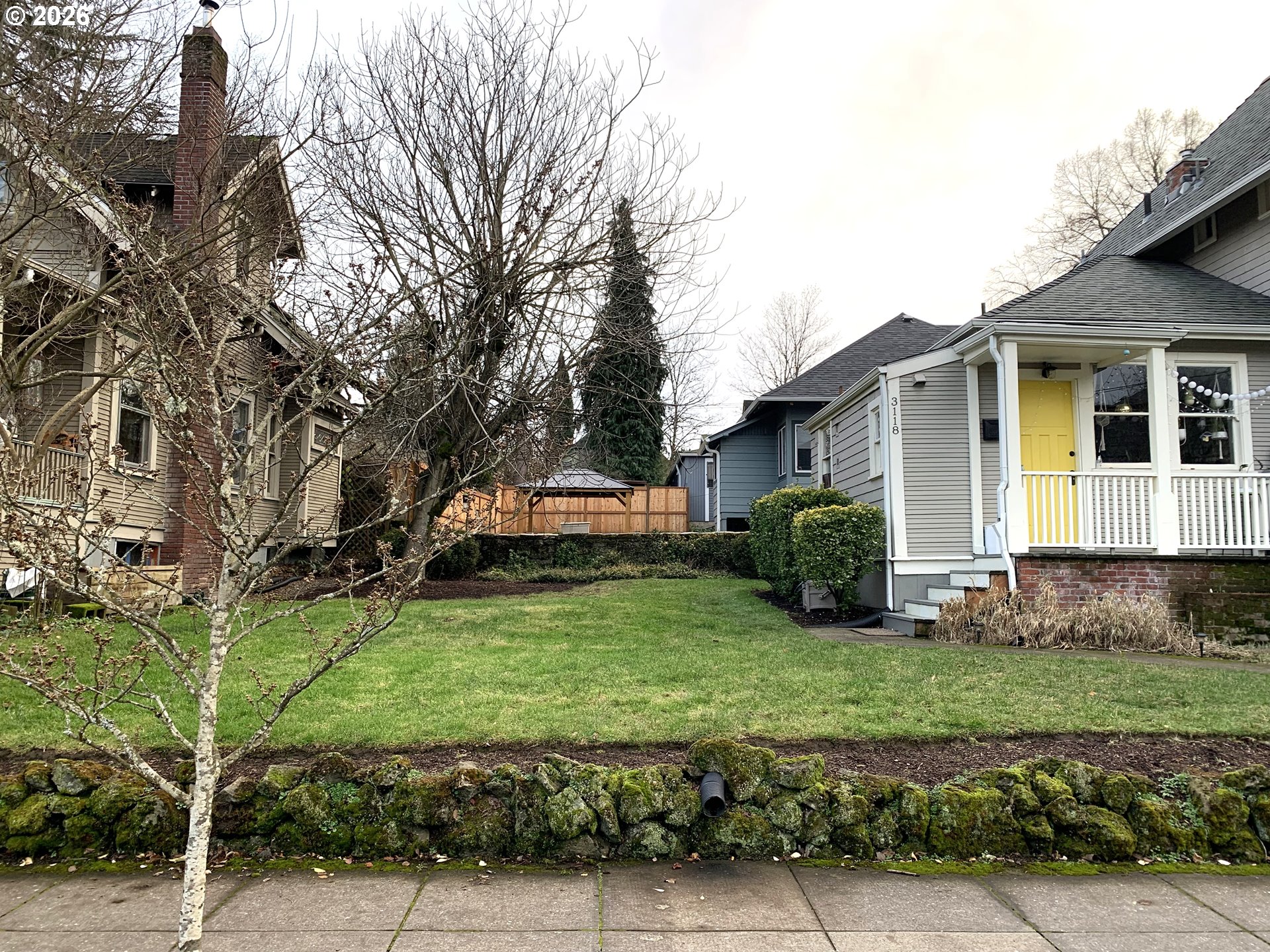 3118 SE YAMHILL ST