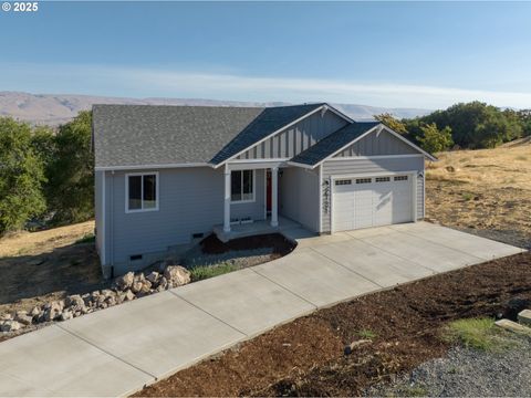 A home in The Dalles