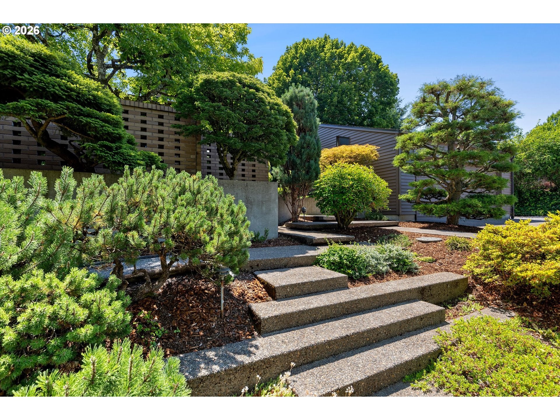 999 NE 169TH DR