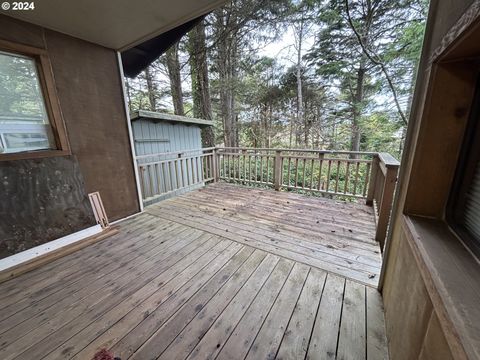 A home in Depoe Bay