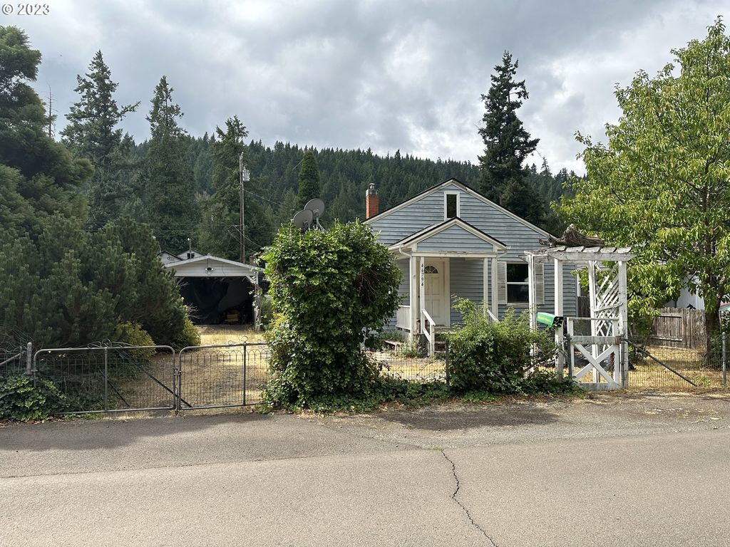 Photo for 46794 Sunset Ave, Westfir, OR 97492 (MLS # 23526089)