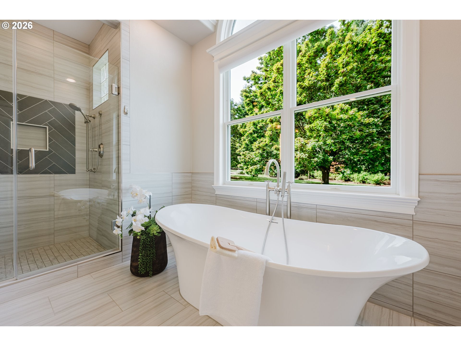 6299 SW Meridian Way, Tualatin, OR, 97062, USA, 5 Bedrooms Bedrooms, ,6 BathroomsBathrooms,Residential,Pending,6299 SW Meridian Way,717100626