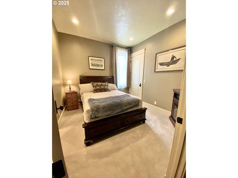 Tiny photo for 625 St Andrews Loop, Creswell, OR 97426 (MLS # 781676650)