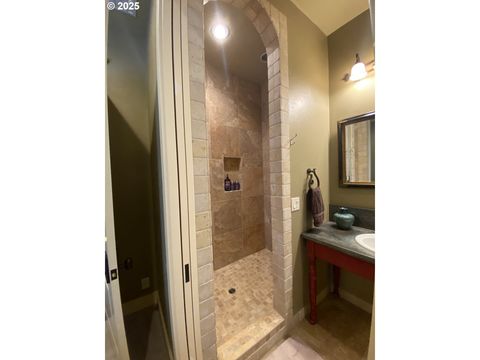 Tiny photo for 625 St Andrews Loop, Creswell, OR 97426 (MLS # 781676650)