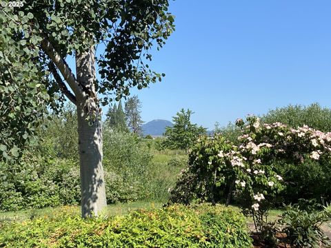Tiny photo for 625 St Andrews Loop, Creswell, OR 97426 (MLS # 781676650)