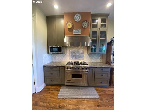 Tiny photo for 625 St Andrews Loop, Creswell, OR 97426 (MLS # 781676650)