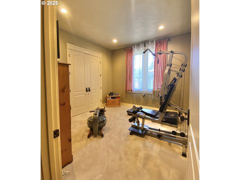 Tiny photo for 625 St Andrews Loop, Creswell, OR 97426 (MLS # 781676650)