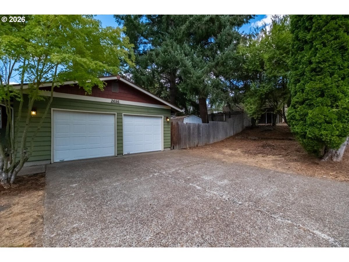 2695 NW ROOSEVELT DR