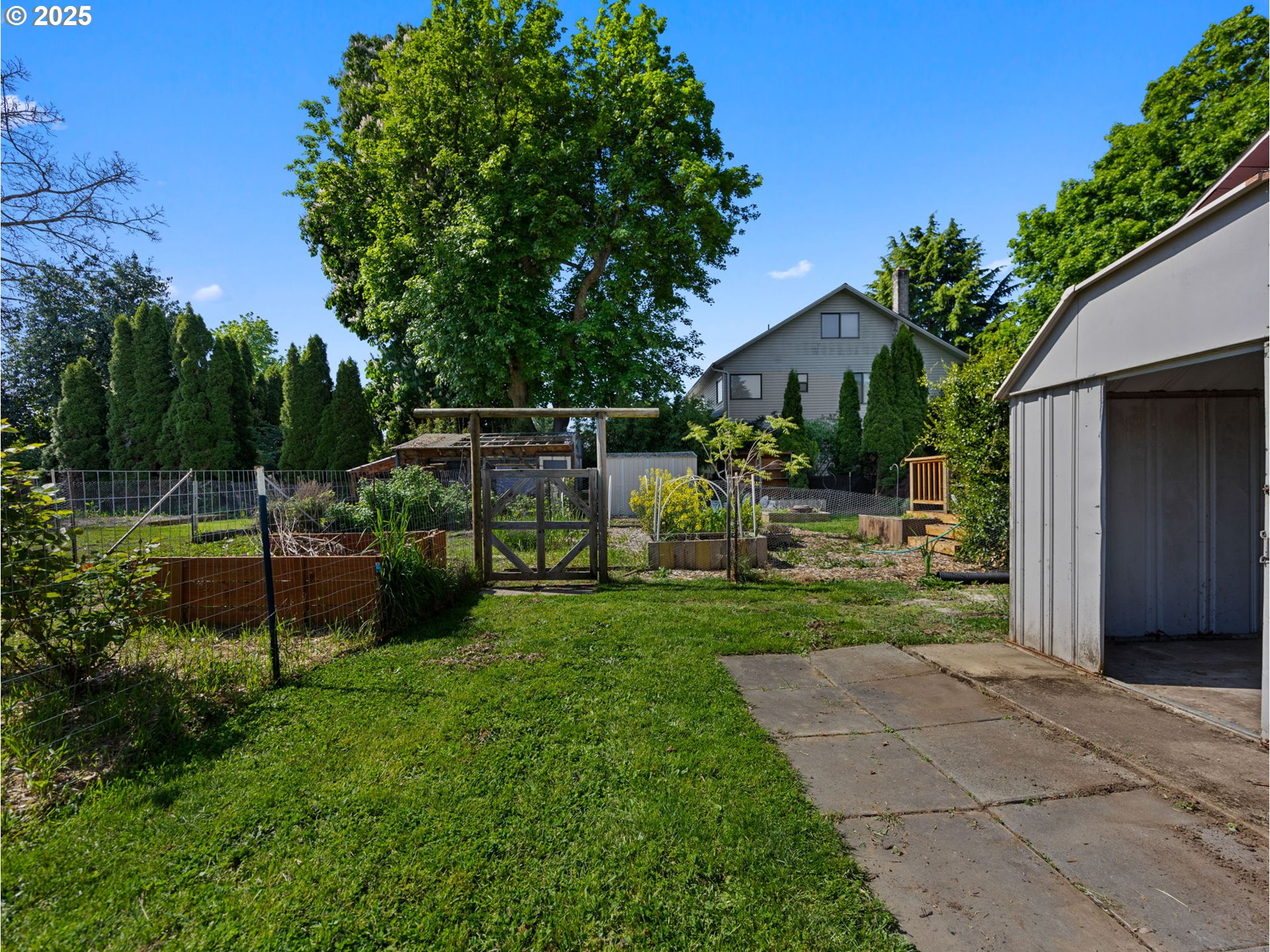 Woodburn, Oregon 97071, United States, 4 Bedrooms Bedrooms, ,2 BathroomsBathrooms,Residential,Active,128485