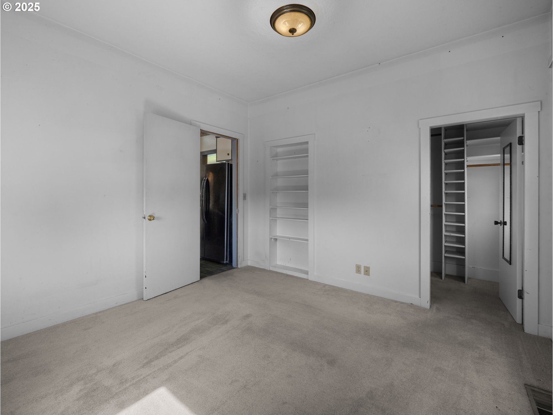 Woodburn, Oregon 97071, United States, 4 Bedrooms Bedrooms, ,2 BathroomsBathrooms,Residential,Active,128485