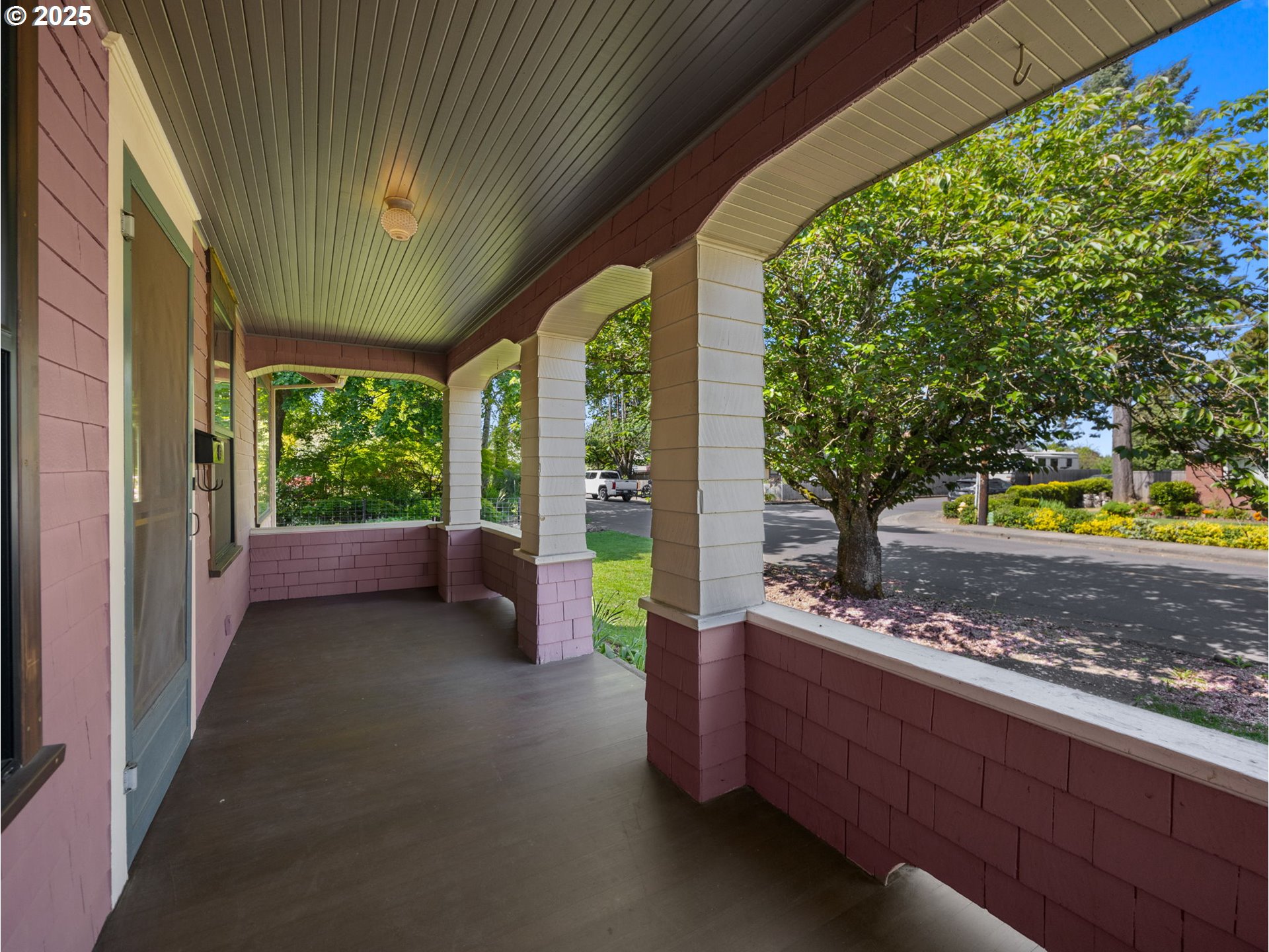 Woodburn, Oregon 97071, United States, 4 Bedrooms Bedrooms, ,2 BathroomsBathrooms,Residential,Active,128485