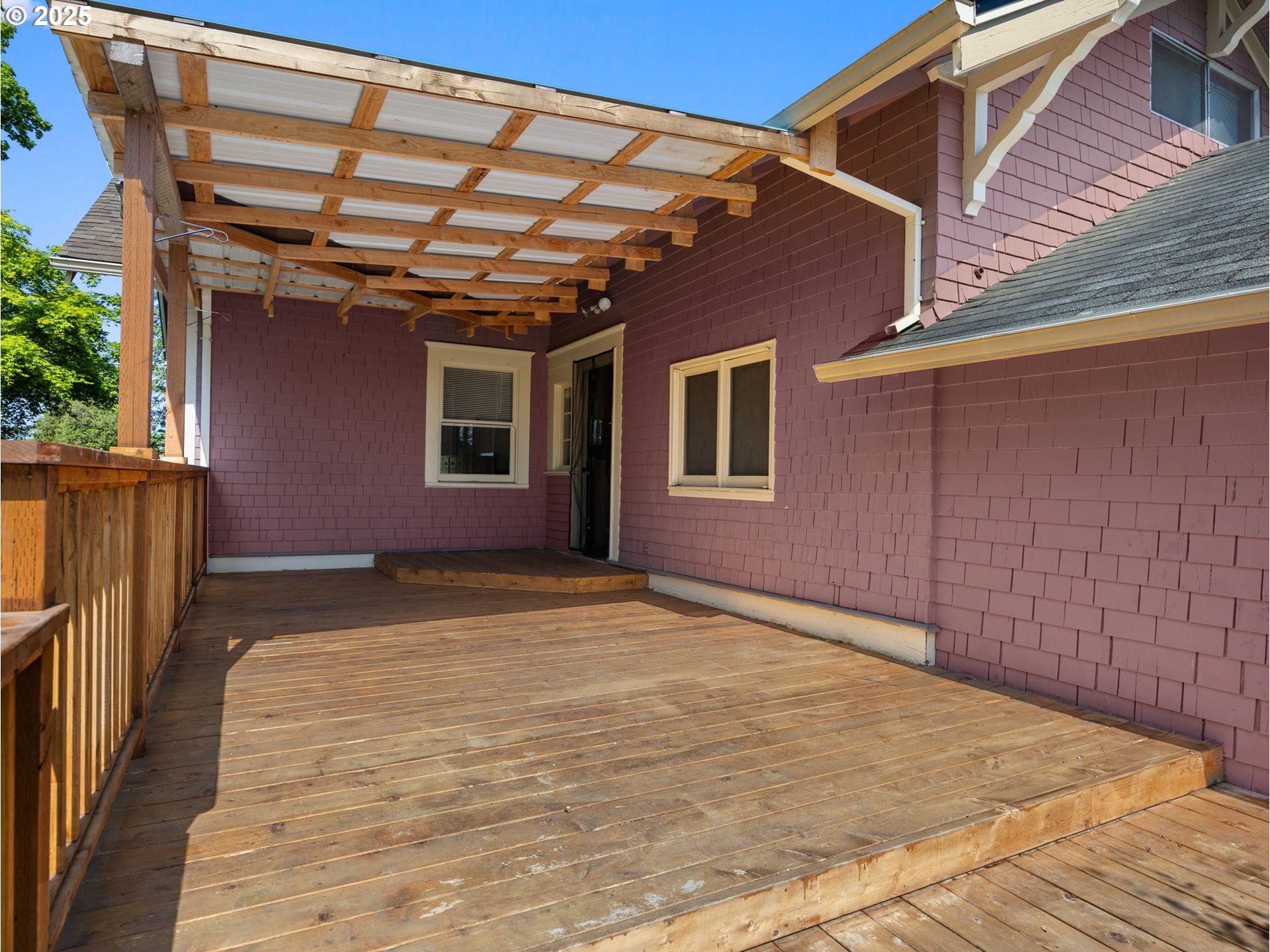 Woodburn, Oregon 97071, United States, 4 Bedrooms Bedrooms, ,2 BathroomsBathrooms,Residential,Active,128485