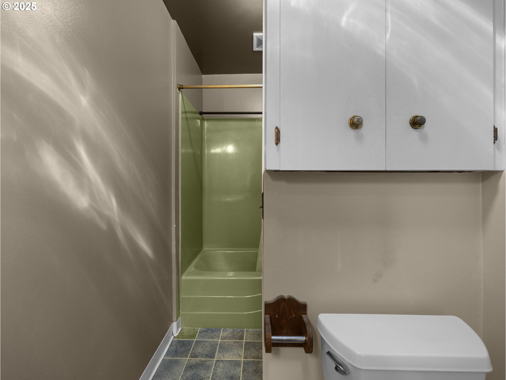 Woodburn, Oregon 97071, United States, 4 Bedrooms Bedrooms, ,2 BathroomsBathrooms,Residential,Active,128485