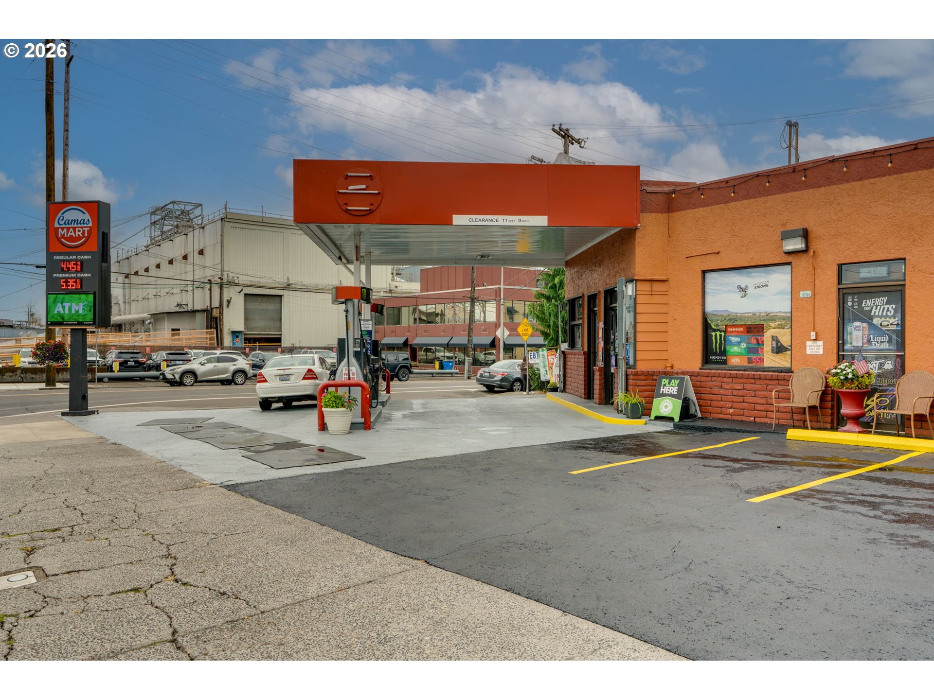 207 NE 3RD AVE