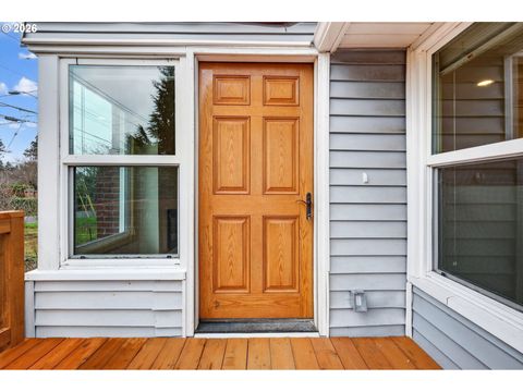 142 HOLMES LN Oregon City OR 97045