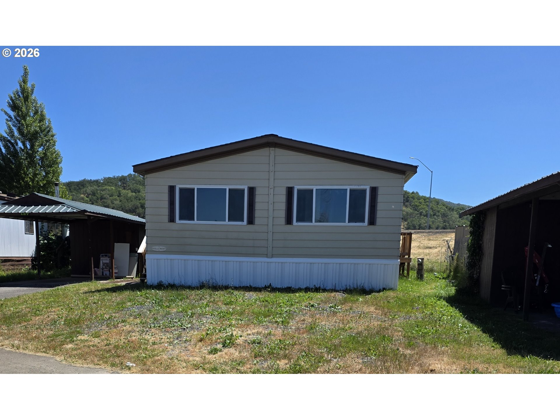 127 Berry Loop LN