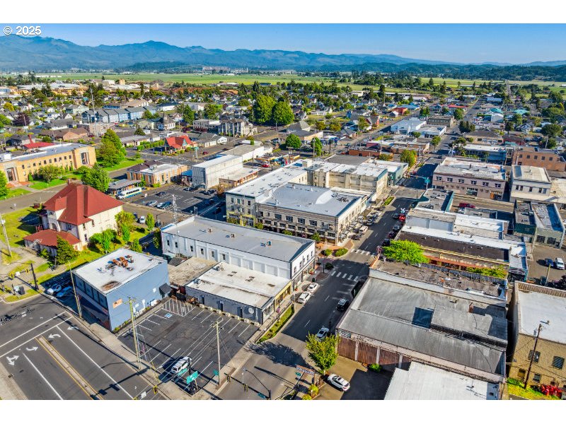 Tillamook, Oregon 97141, United States, ,Residential,Active,211418