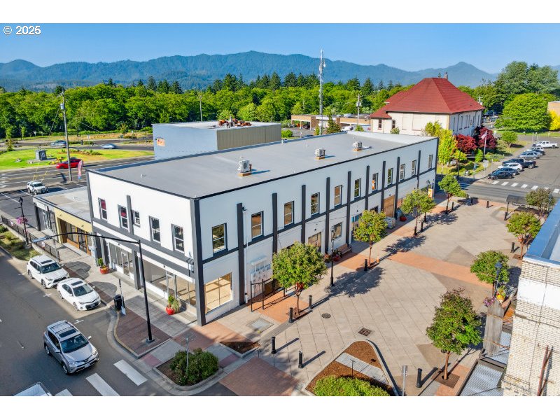 Tillamook, Oregon 97141, United States, ,Residential,Active,211418