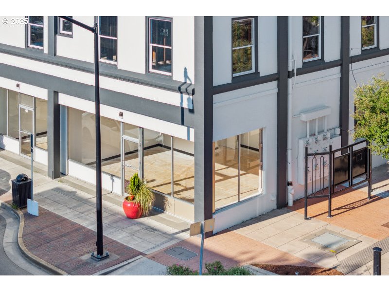 Tillamook, Oregon 97141, United States, ,Residential,Active,211418