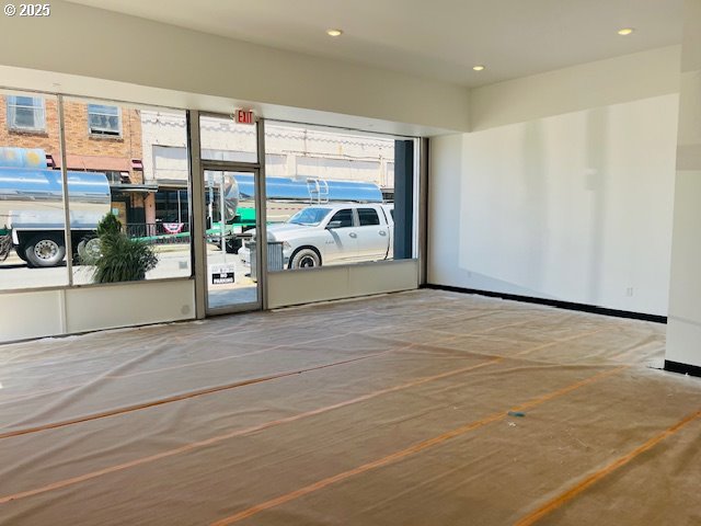 Tillamook, Oregon 97141, United States, ,Residential,Active,211418