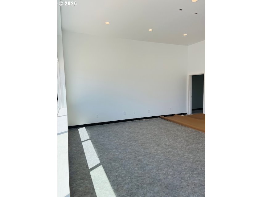 Tillamook, Oregon 97141, United States, ,Residential,Active,211418