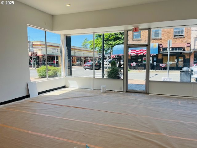 Tillamook, Oregon 97141, United States, ,Residential,Active,211418