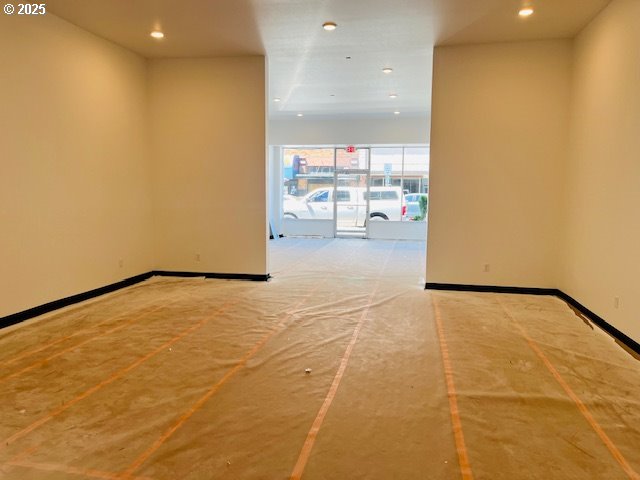 Tillamook, Oregon 97141, United States, ,Residential,Active,211418