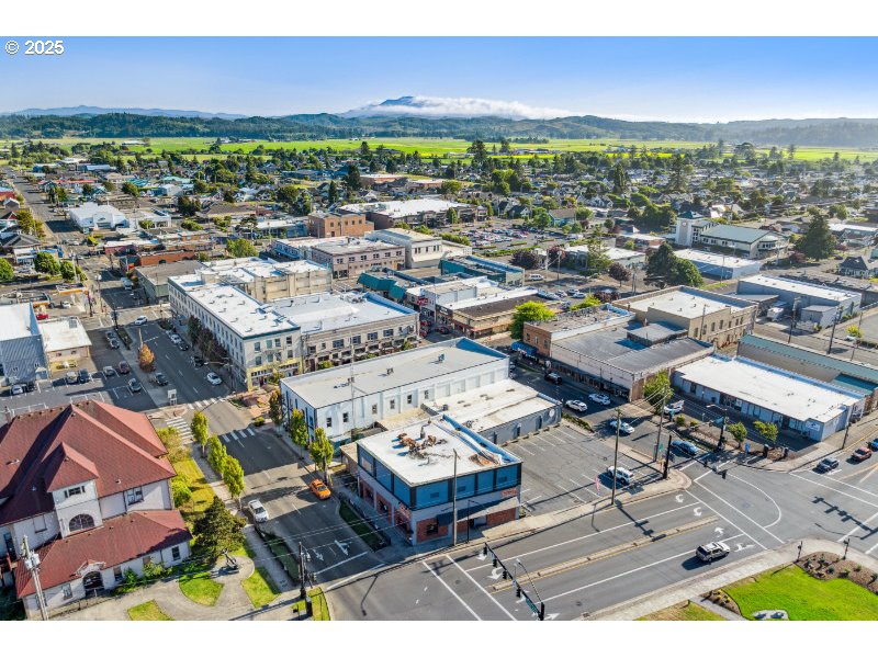 Tillamook, Oregon 97141, United States, ,Residential,Active,211418