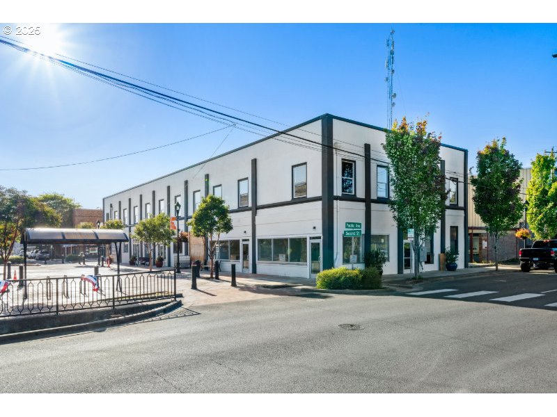 Tillamook, Oregon 97141, United States, ,Residential,Active,211418