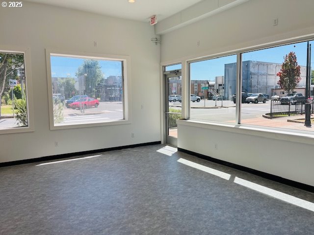 Tillamook, Oregon 97141, United States, ,Residential,Active,211418