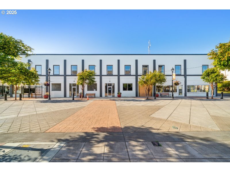 Tillamook, Oregon 97141, United States, ,Residential,Active,211418