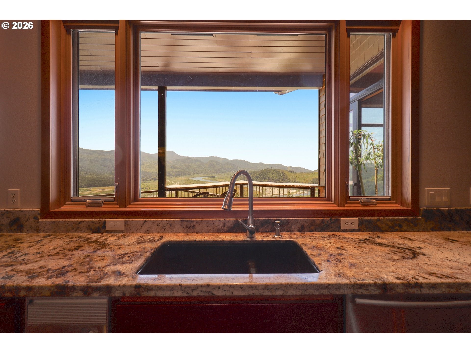 95500 Spirit Ridge Rd, Gold Beach, OR, 97444, USA, 4 Bedrooms Bedrooms, ,4 BathroomsBathrooms,Residential,Pending,95500 Spirit Ridge Rd,378591276