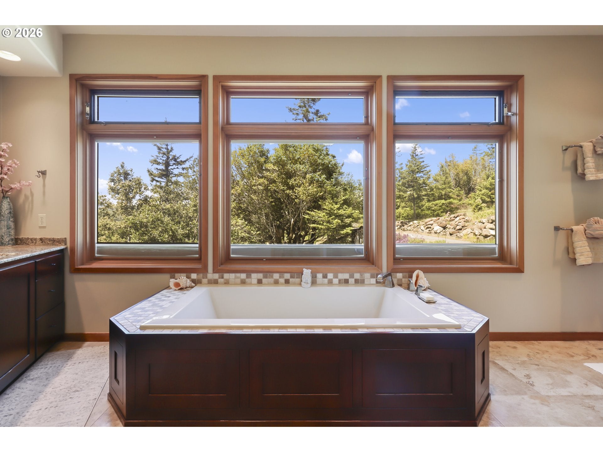 95500 Spirit Ridge Rd, Gold Beach, OR, 97444, USA, 4 Bedrooms Bedrooms, ,4 BathroomsBathrooms,Residential,Pending,95500 Spirit Ridge Rd,378591276