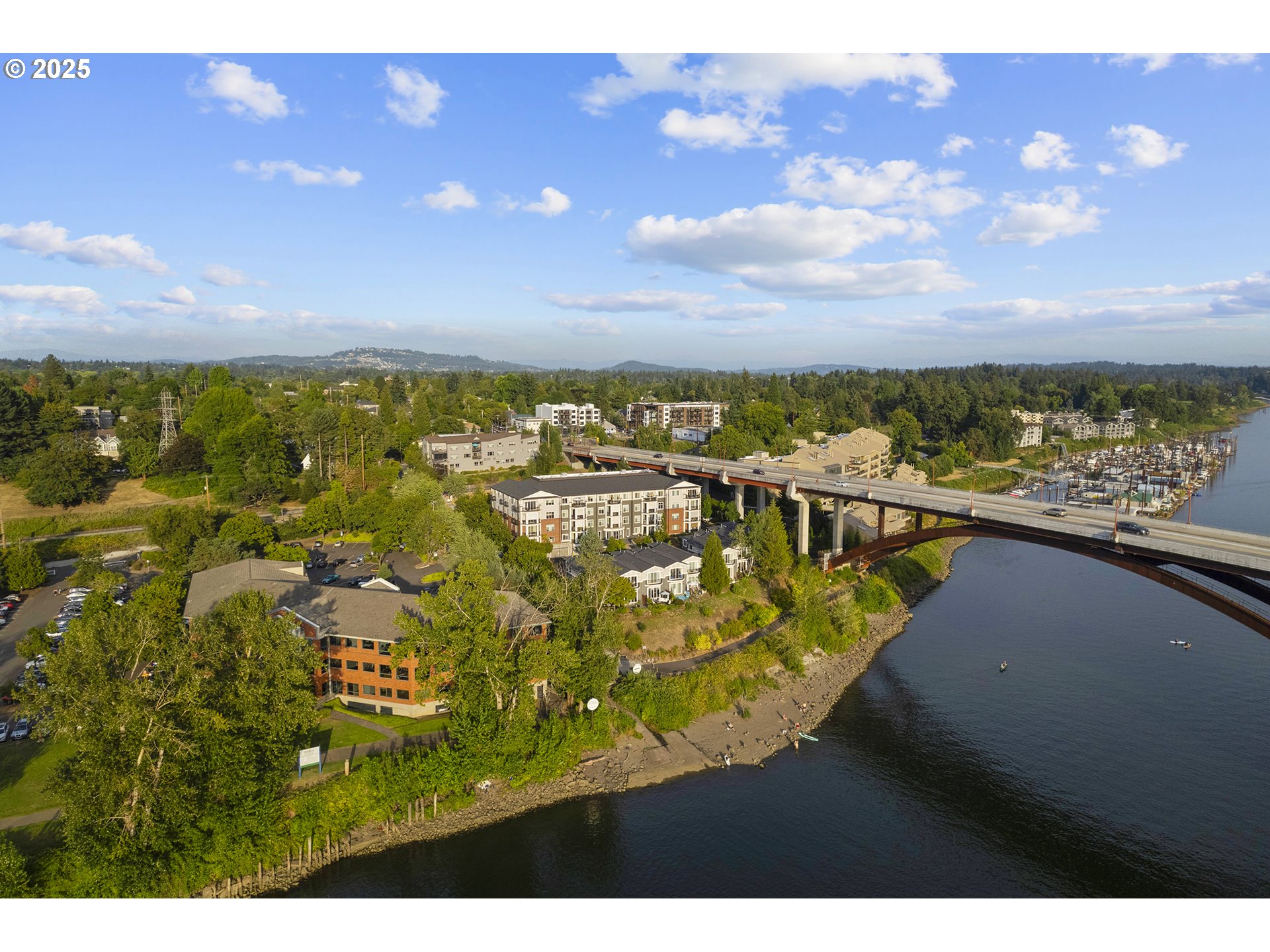 196 SE Spokane st 110