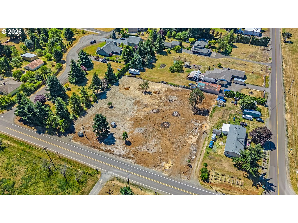 7442 MACLEAY RD SE