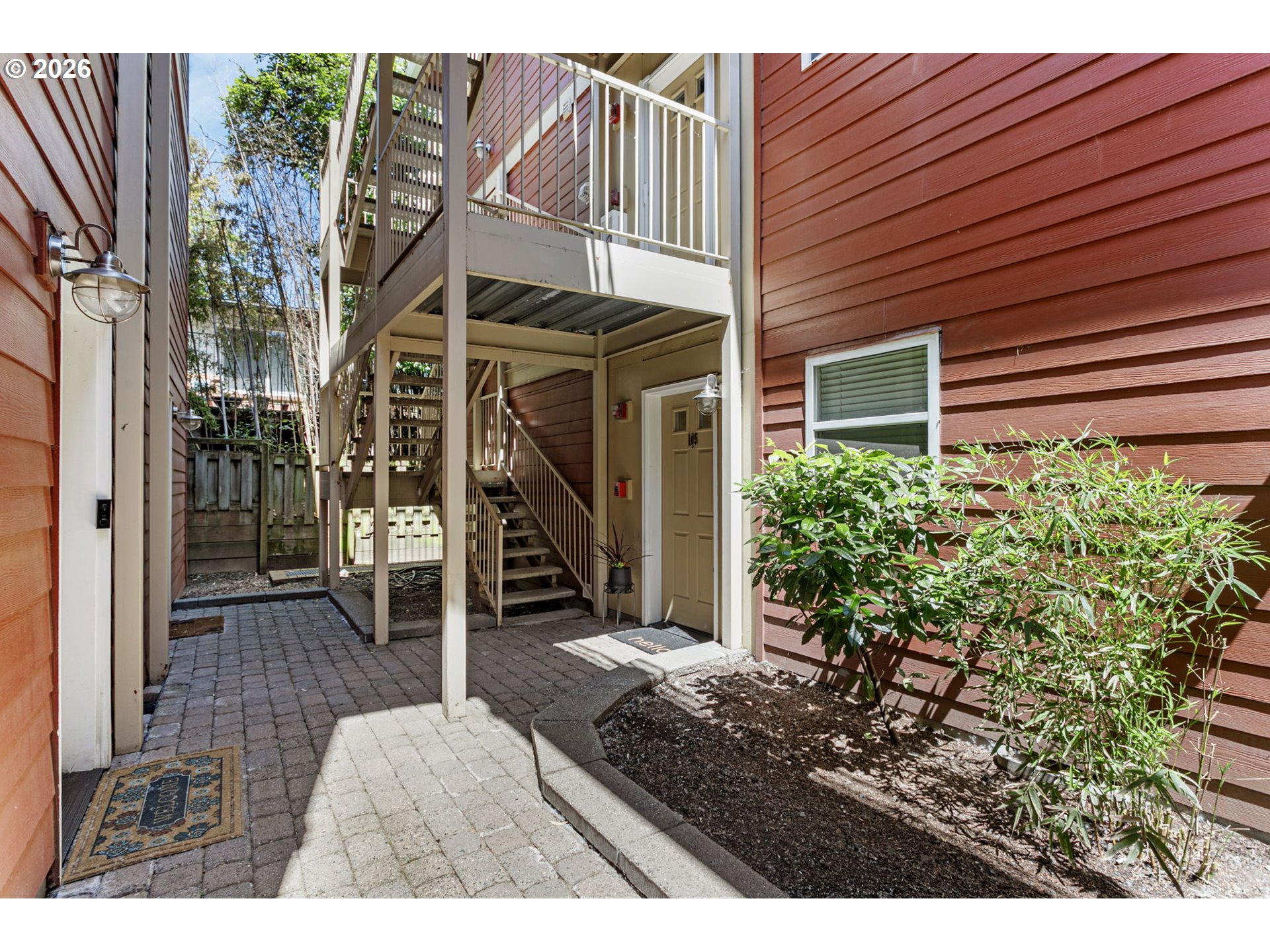 1033 SW GIBBS ST 105