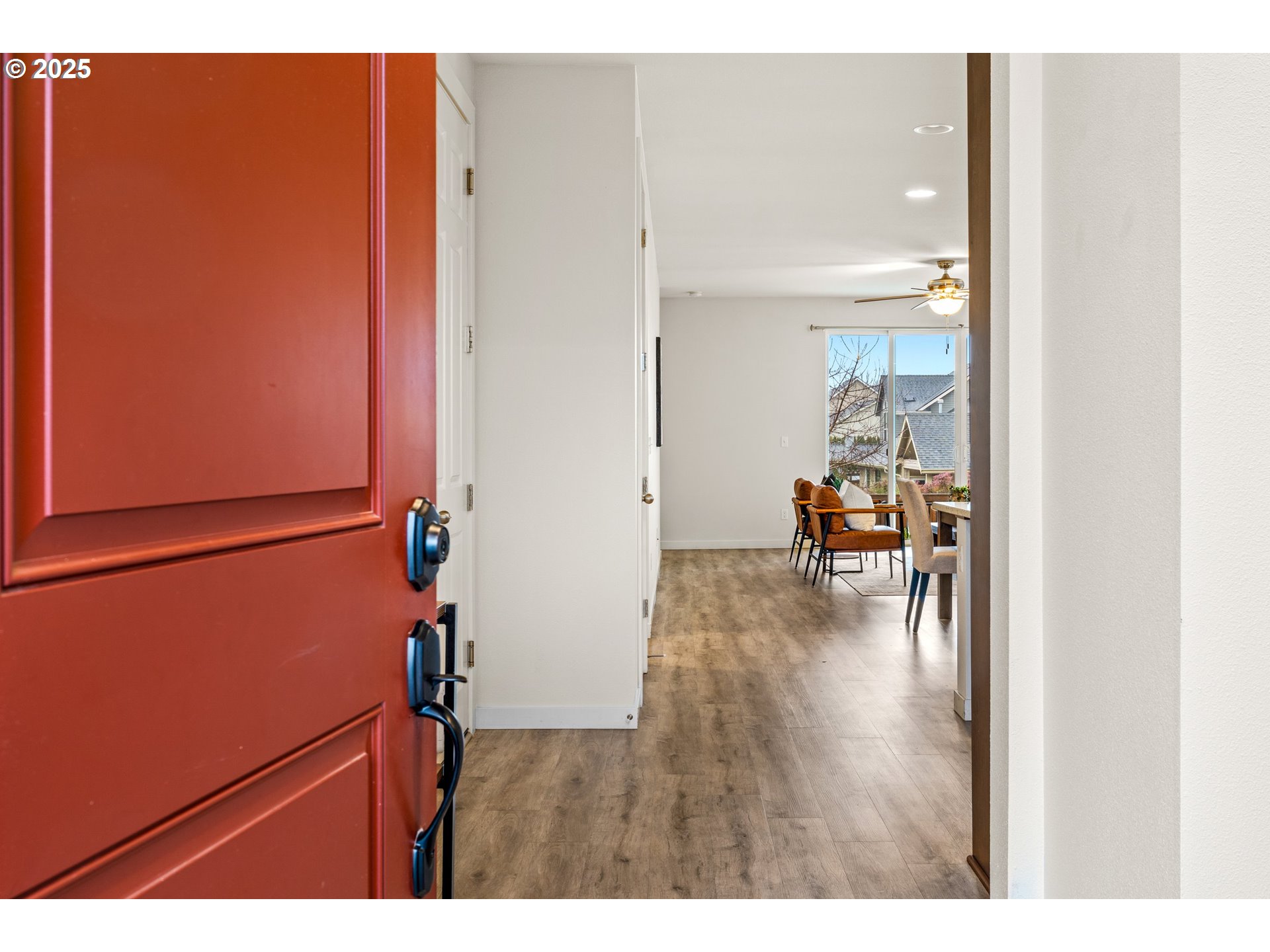 1547 N RIVER ALDER ST