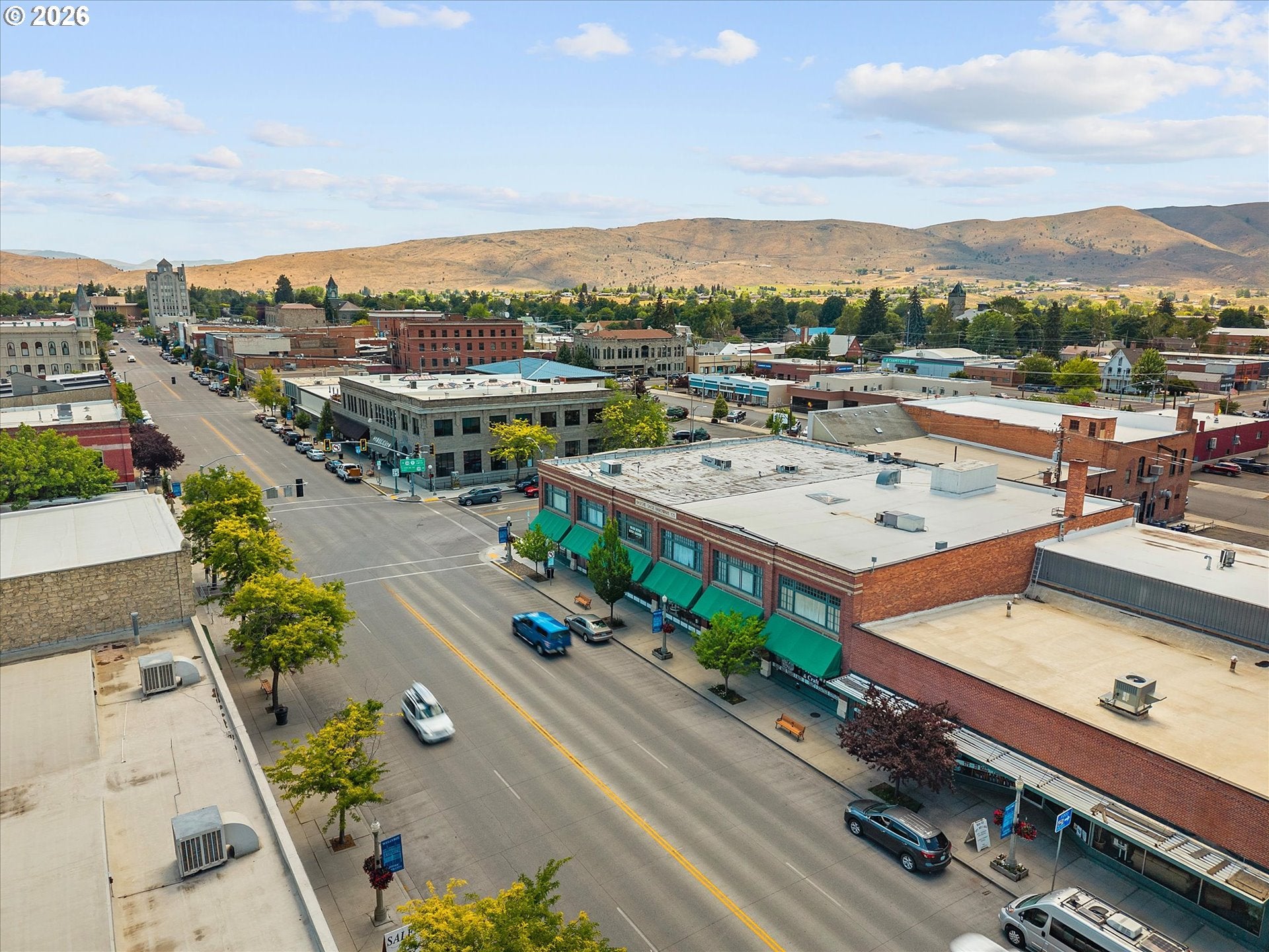 2101 MAIN ST