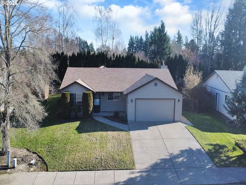 Photo of 1160 SW Goucher St, McMinnville, OR 97128 (MLS # 493120699)