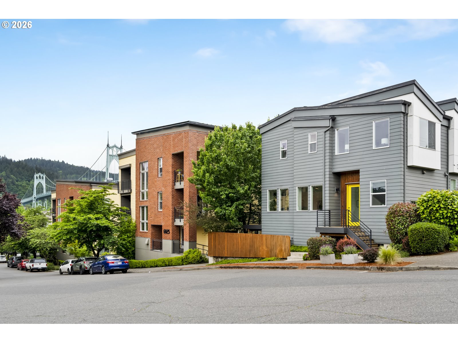 6875 N SALEM AVE