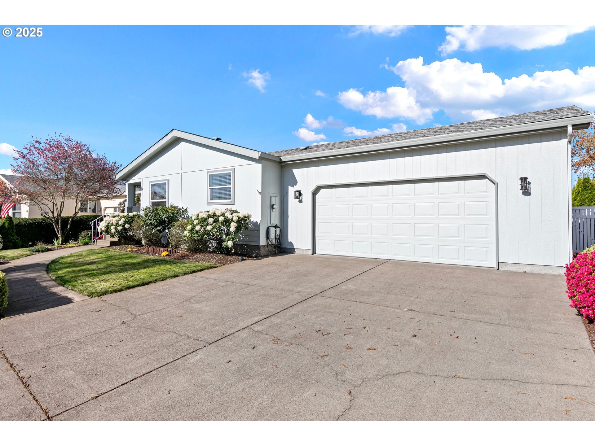 3220 CRESCENT AVE 88