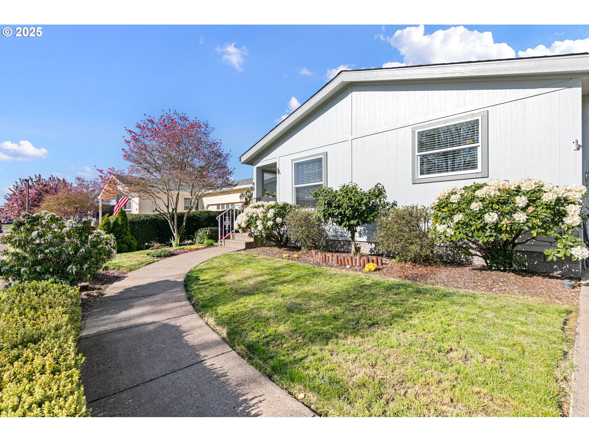3220 CRESCENT AVE 88