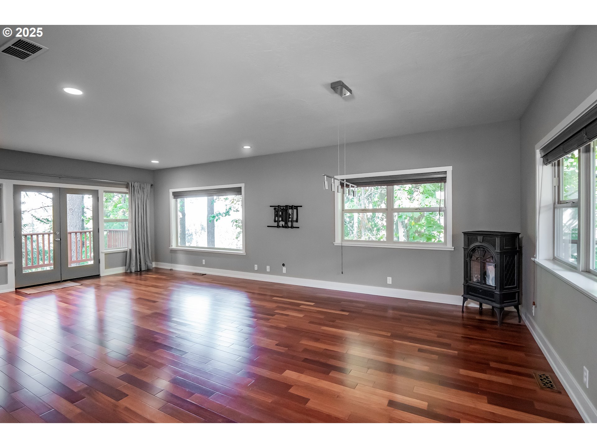 278 ROCKRIDGE CT