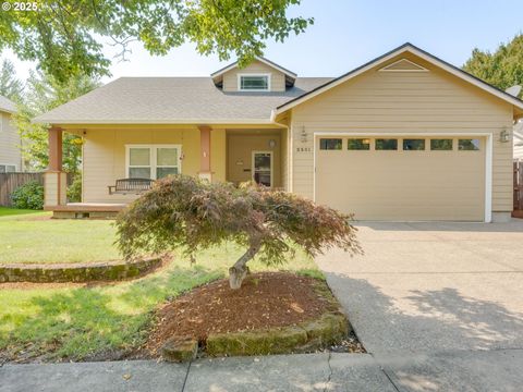 Photo of 2331 NW Fendle Way, McMinnville, OR 97128 (MLS # 249232355)
