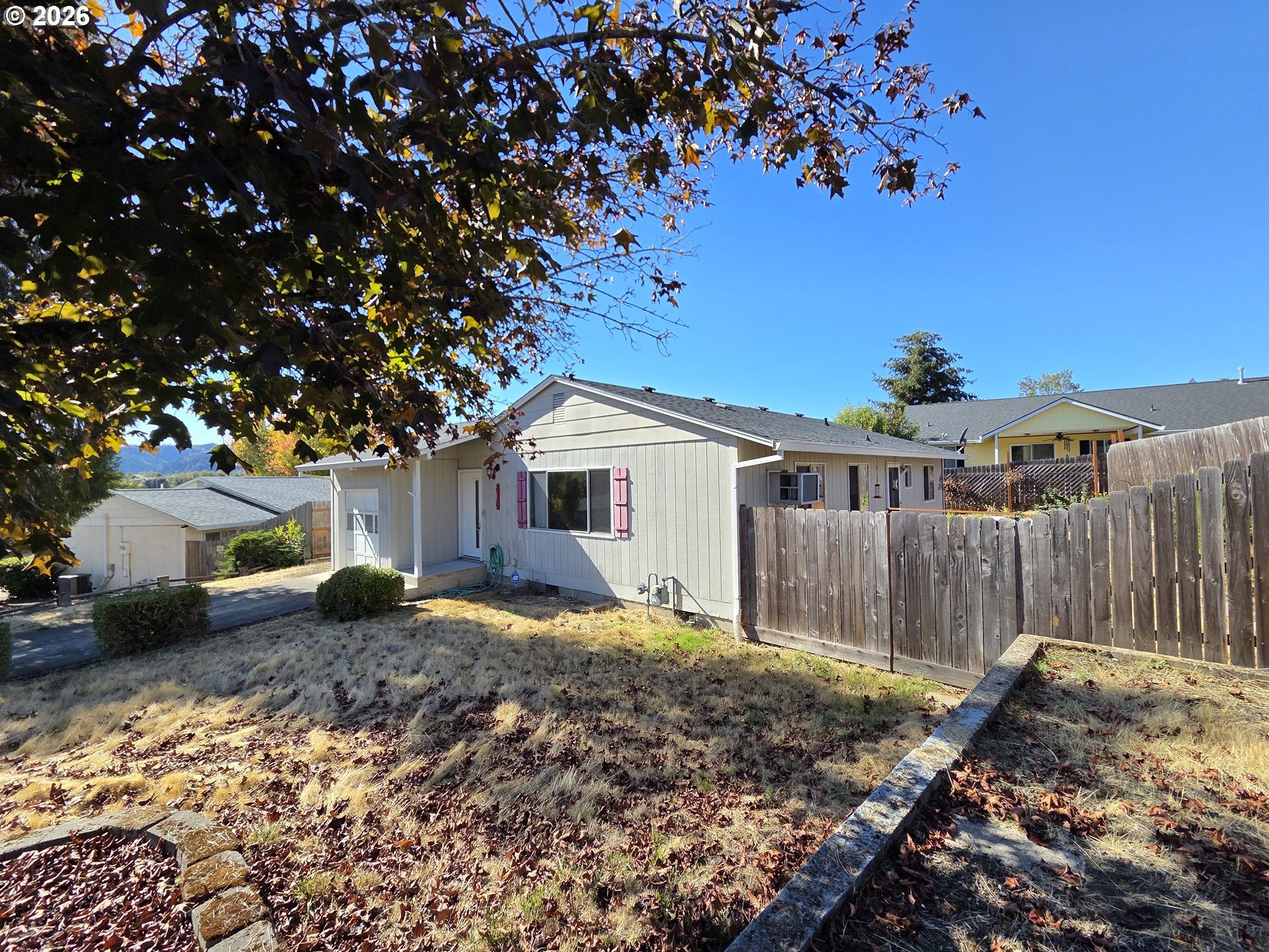 410 NW ELIZABETH AVE